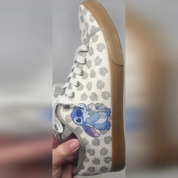 Disney Lilo & Stich Mens 10 Canvas Sneaker Shoes White Gum Soles Lace up - Picture 8 of 15